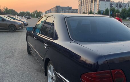 Mercedes-Benz E-Класс, 1997 год, 500 000 рублей, 4 фотография