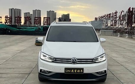 Volkswagen Touran III, 2021 год, 1 370 077 рублей, 2 фотография