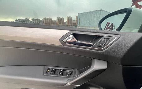 Volkswagen Touran III, 2021 год, 1 370 077 рублей, 5 фотография