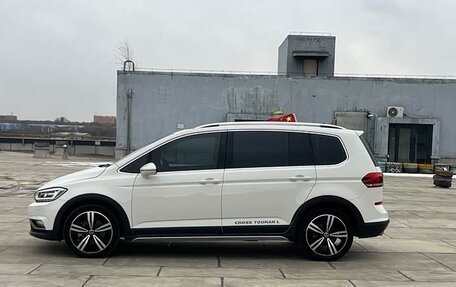 Volkswagen Touran III, 2021 год, 1 370 077 рублей, 14 фотография