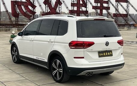 Volkswagen Touran III, 2021 год, 1 370 077 рублей, 17 фотография