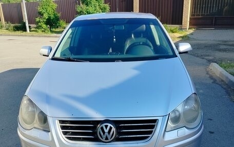 Volkswagen Polo IV рестайлинг, 2008 год, 300 000 рублей, 1 фотография