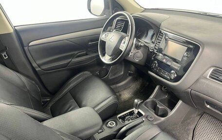 Mitsubishi Outlander III рестайлинг 3, 2012 год, 1 367 000 рублей, 16 фотография