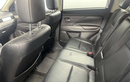 Mitsubishi Outlander III рестайлинг 3, 2012 год, 1 367 000 рублей, 21 фотография