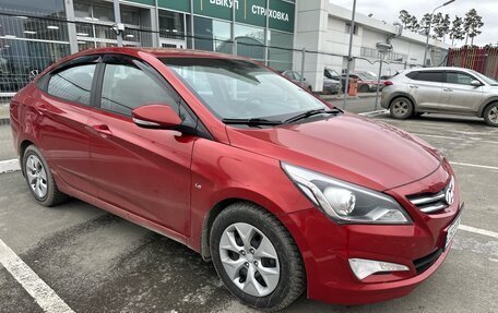 Hyundai Solaris II рестайлинг, 2015 год, 999 000 рублей, 1 фотография