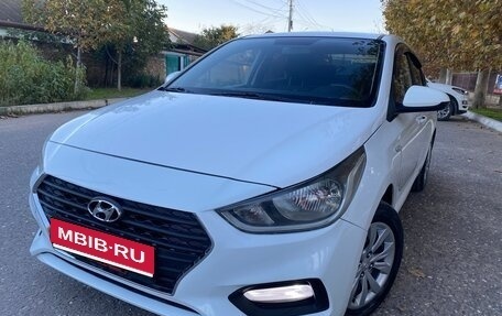 Hyundai Solaris II рестайлинг, 2017 год, 899 999 рублей, 1 фотография