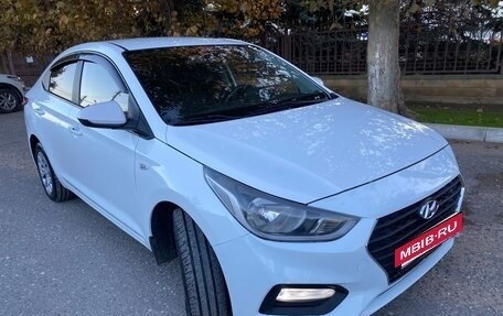 Hyundai Solaris II рестайлинг, 2017 год, 899 999 рублей, 2 фотография