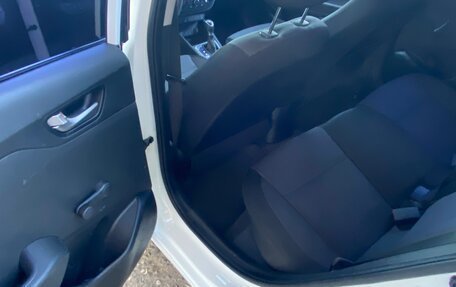 Hyundai Solaris II рестайлинг, 2017 год, 899 999 рублей, 10 фотография