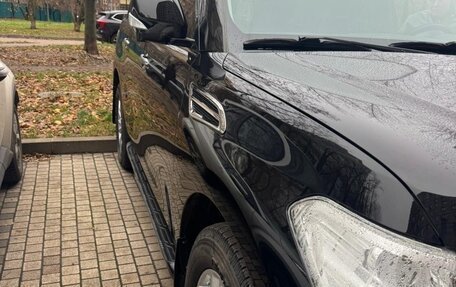 Nissan Patrol, 2011 год, 2 000 000 рублей, 4 фотография