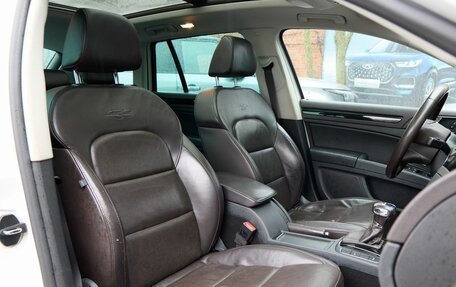 Skoda Superb III рестайлинг, 2012 год, 1 400 000 рублей, 39 фотография