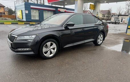 Skoda Superb III рестайлинг, 2020 год, 3 560 000 рублей, 1 фотография