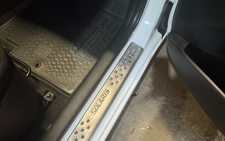 Hyundai Solaris II рестайлинг, 2015 год, 999 999 рублей, 5 фотография