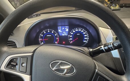 Hyundai Solaris II рестайлинг, 2015 год, 999 999 рублей, 9 фотография