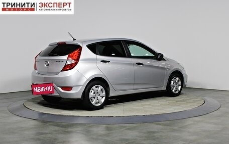 Hyundai Solaris II рестайлинг, 2011 год, 697 000 рублей, 4 фотография