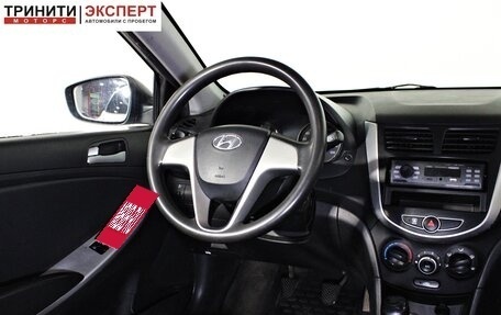 Hyundai Solaris II рестайлинг, 2011 год, 697 000 рублей, 11 фотография