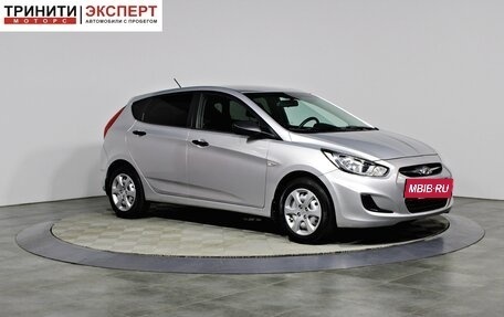 Hyundai Solaris II рестайлинг, 2011 год, 697 000 рублей, 3 фотография