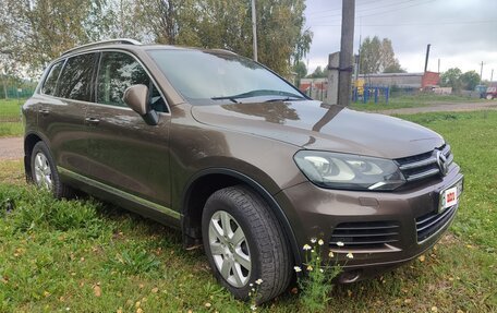 Volkswagen Touareg III, 2012 год, 1 950 000 рублей, 2 фотография