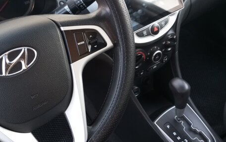 Hyundai Solaris II рестайлинг, 2011 год, 750 000 рублей, 4 фотография