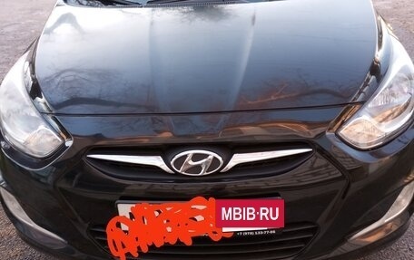 Hyundai Solaris II рестайлинг, 2011 год, 750 000 рублей, 3 фотография