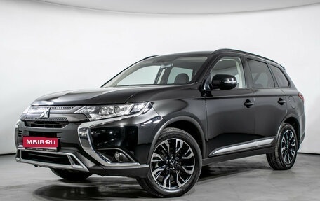 Mitsubishi Outlander III рестайлинг 3, 2022 год, 2 620 000 рублей, 1 фотография
