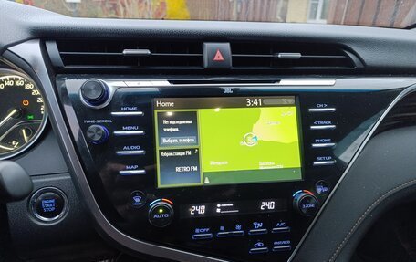 Toyota Camry, 2020 год, 2 350 000 рублей, 2 фотография