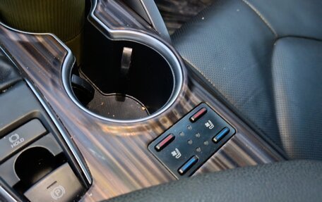 Toyota Camry, 2020 год, 2 350 000 рублей, 9 фотография