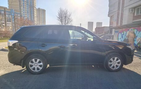 Mitsubishi Outlander III рестайлинг 3, 2014 год, 1 350 000 рублей, 6 фотография