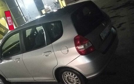 Honda Fit III, 2002 год, 260 000 рублей, 4 фотография