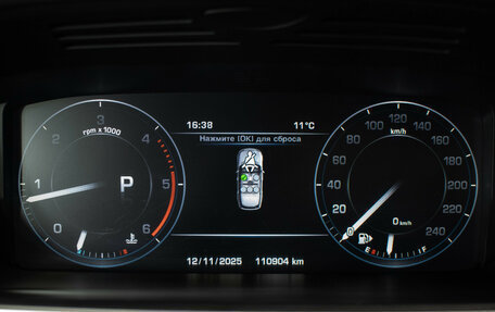 Land Rover Range Rover IV рестайлинг, 2015 год, 4 300 000 рублей, 14 фотография