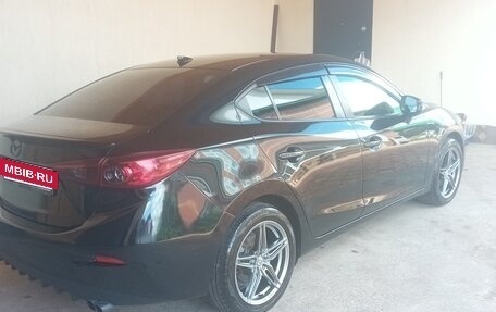 Mazda 3, 2015 год, 700 000 рублей, 3 фотография