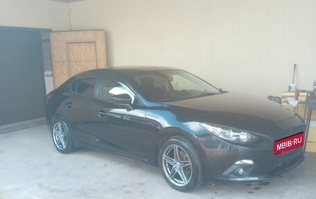 Mazda 3, 2015 год, 700 000 рублей, 2 фотография