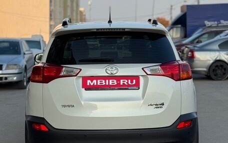 Toyota RAV4, 2014 год, 2 300 000 рублей, 4 фотография