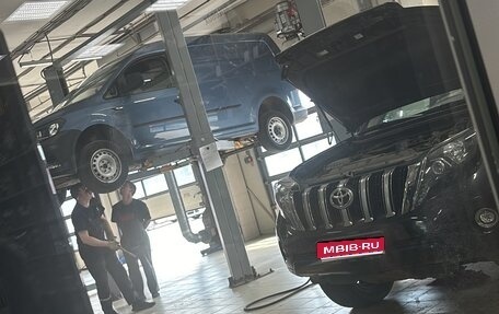 Toyota Land Cruiser Prado 150 рестайлинг 2, 2016 год, 3 100 000 рублей, 1 фотография