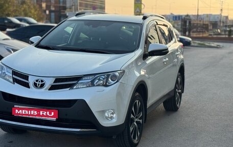 Toyota RAV4, 2014 год, 2 300 000 рублей, 2 фотография