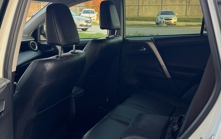 Toyota RAV4, 2014 год, 2 300 000 рублей, 7 фотография