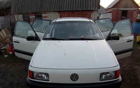 Volkswagen Passat B3, 1993 год, 280 000 рублей, 2 фотография