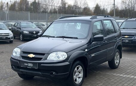 Chevrolet Niva I рестайлинг, 2017 год, 673 900 рублей, 3 фотография