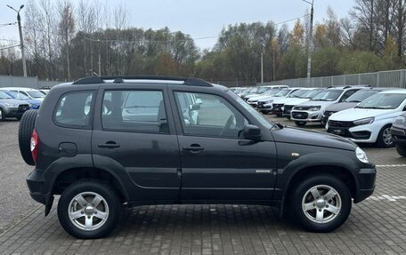 Chevrolet Niva I рестайлинг, 2017 год, 673 900 рублей, 8 фотография