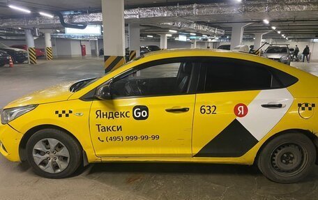 Hyundai Solaris II рестайлинг, 2018 год, 720 000 рублей, 3 фотография