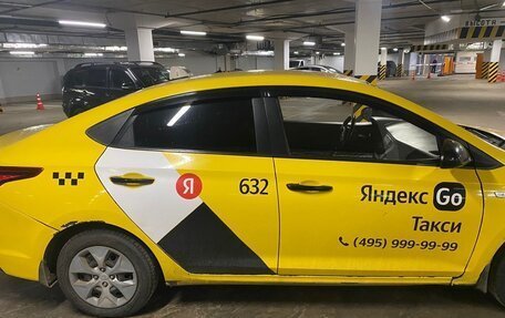 Hyundai Solaris II рестайлинг, 2018 год, 720 000 рублей, 4 фотография