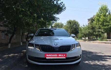 Skoda Octavia, 2017 год, 1 750 000 рублей, 2 фотография