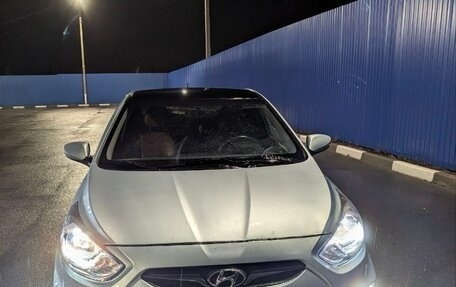 Hyundai Solaris II рестайлинг, 2011 год, 570 000 рублей, 1 фотография