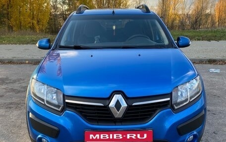 Renault Sandero II рестайлинг, 2015 год, 880 000 рублей, 1 фотография