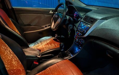 Hyundai Solaris II рестайлинг, 2011 год, 570 000 рублей, 7 фотография