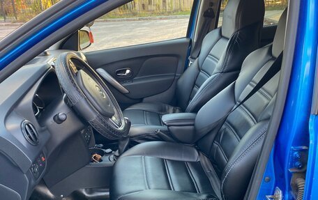 Renault Sandero II рестайлинг, 2015 год, 880 000 рублей, 11 фотография