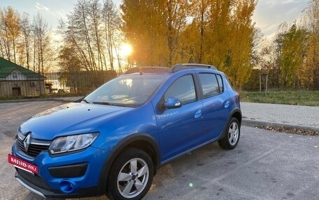 Renault Sandero II рестайлинг, 2015 год, 880 000 рублей, 10 фотография