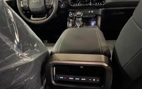 Toyota Land Cruiser Prado, 2025 год, 9 200 000 рублей, 14 фотография