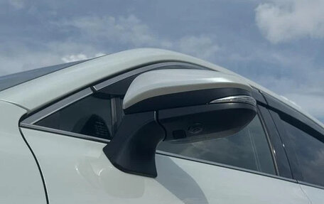 Toyota Harrier, 2022 год, 2 800 000 рублей, 13 фотография