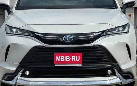 Toyota Harrier, 2022 год, 2 800 000 рублей, 10 фотография