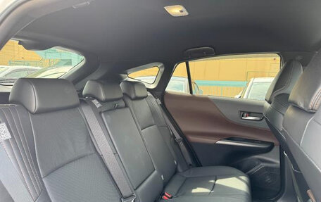 Toyota Harrier, 2022 год, 2 800 000 рублей, 20 фотография